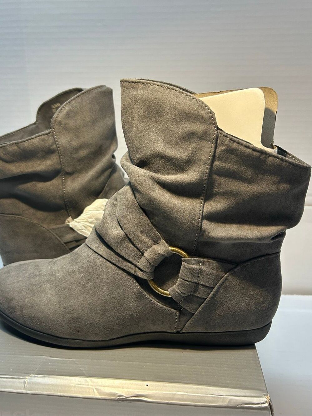 Cloudwalkers Serena Grey Faux Suede Slouch Ankle Booties Women Size 8W Wide NEW